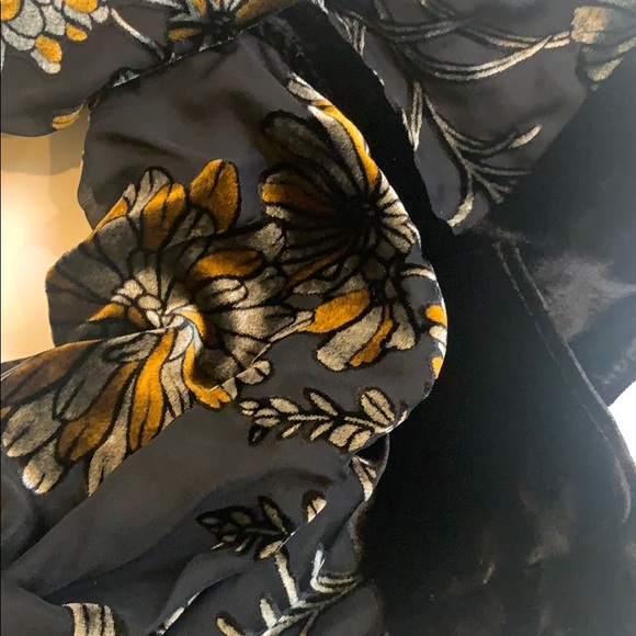 scraf - Picture 4 of 5